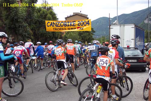 CB2004_001