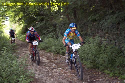 CB2004_025